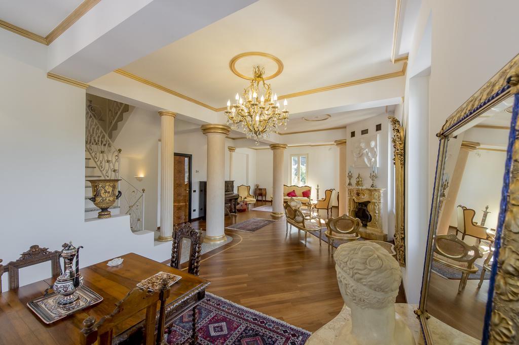 ليكو Villa Puccini Bed & Breakfast الغرفة الصورة